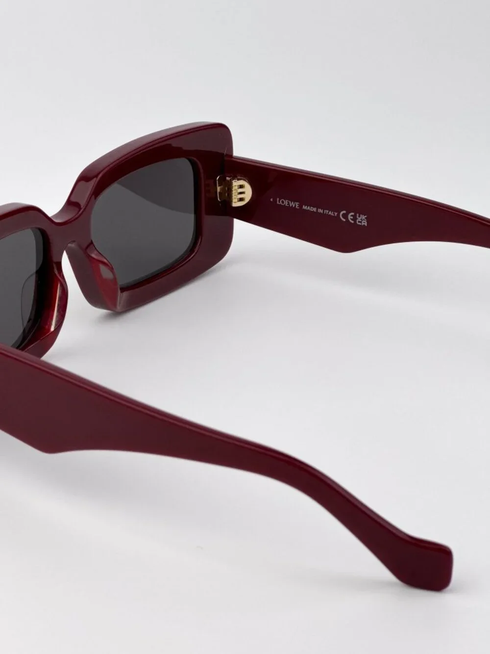 LOEWE LW40102F 66A RED BORDEAUX RECTANGULAR SUNGLASSES